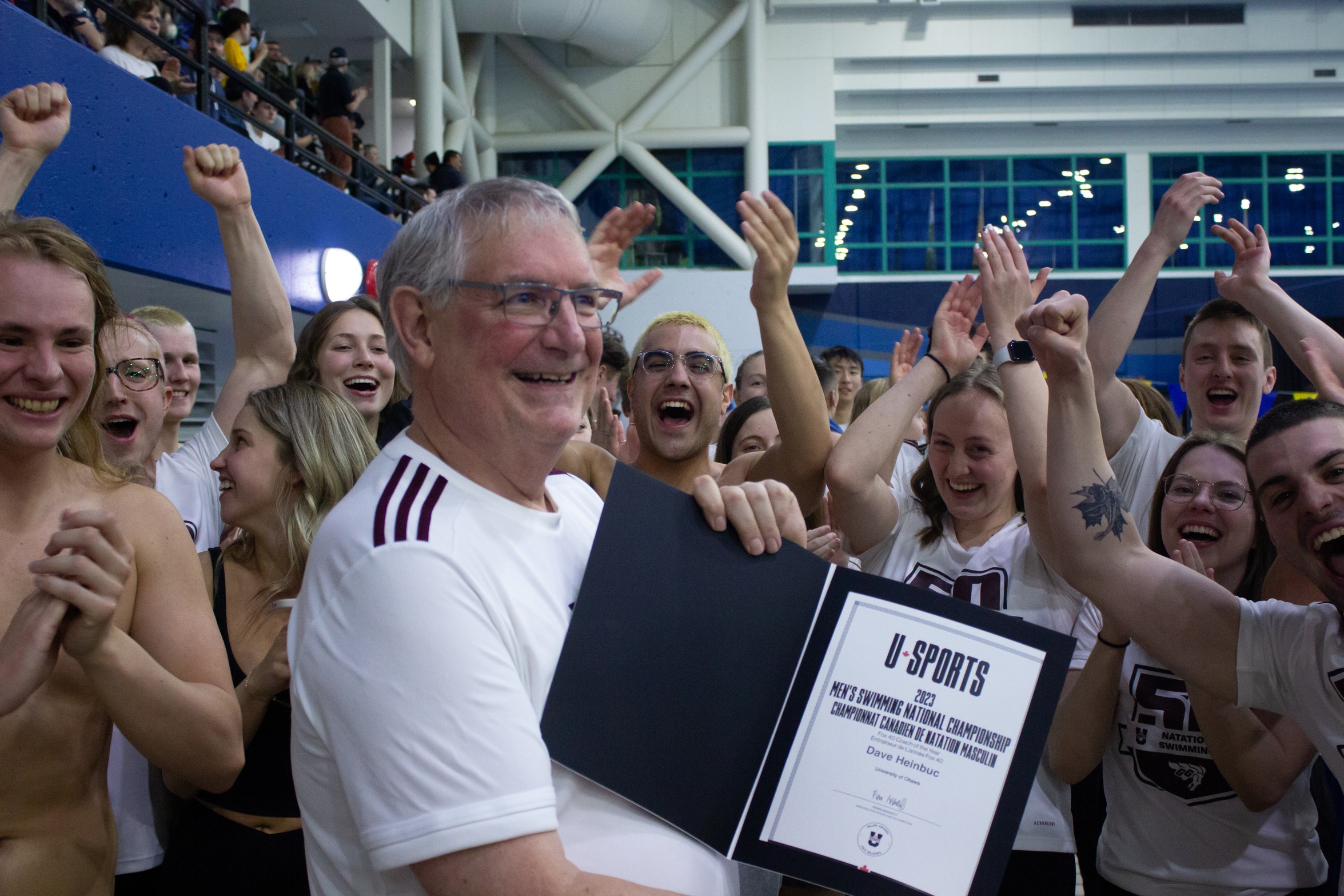 Dave Heinbuch, entra&icirc;neur de l'ann&eacute;e de natation masculine du U SPORTS, 2023.