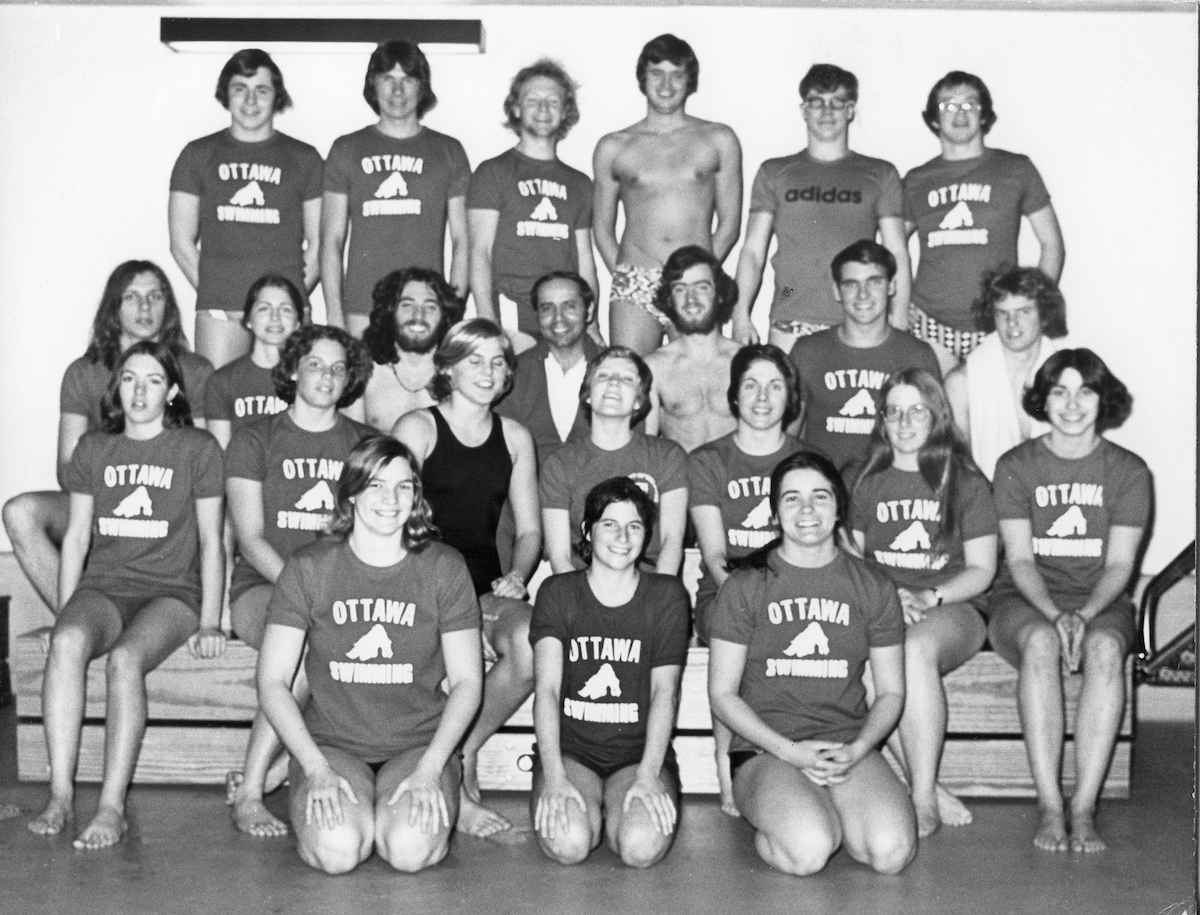 L'&eacute;quipe de la natation des Gee-Gees, 1974-1975
